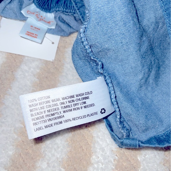 Heart onesie with overall denim dress. 2piece - Picture 8 of 8